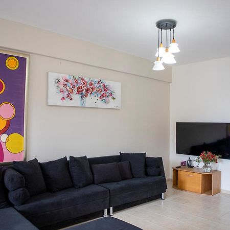 Anesis Apartments Agia Marina  外观 照片