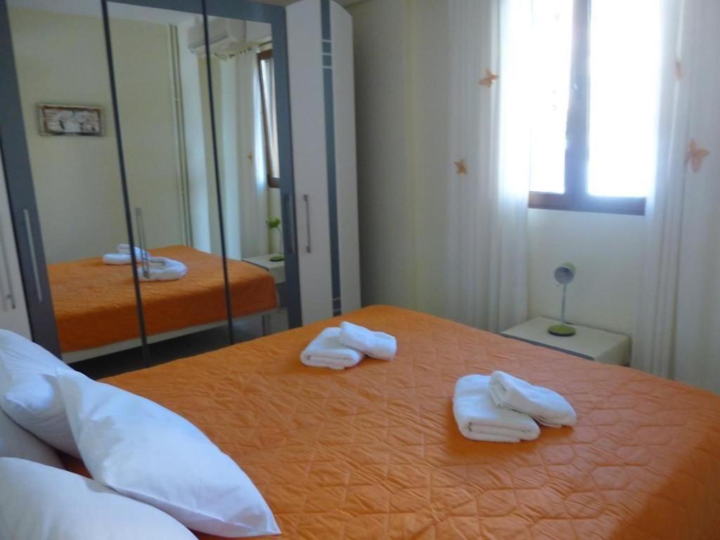 Anesis Apartments Agia Marina  外观 照片