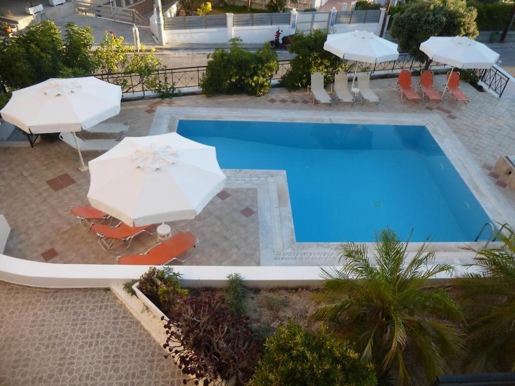 Anesis Apartments Agia Marina  外观 照片