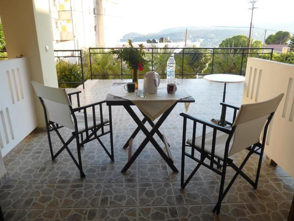 Anesis Apartments Agia Marina  外观 照片